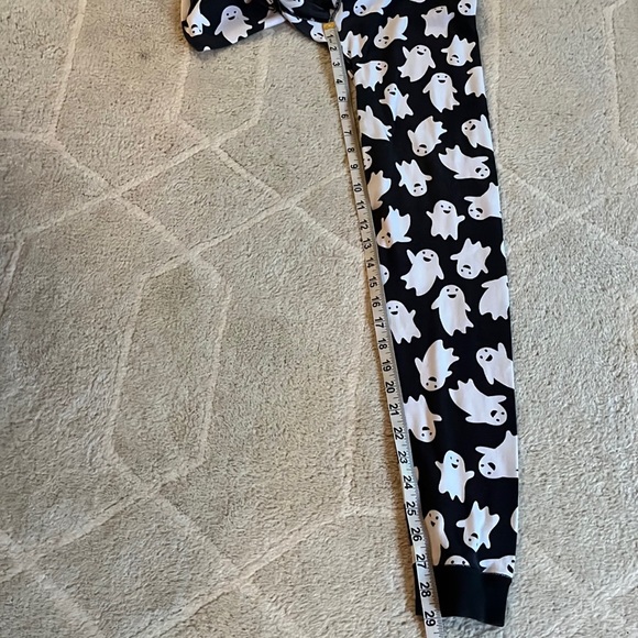 Hanna Andersson Organic Ghost PJ Set - Picture 11 of 16